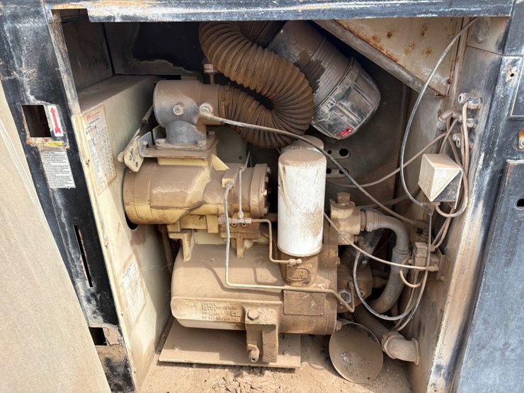 (3)-inoperable/incomplete-ingersoll-rand-up6-40-125-corkscrew-air-compressors-&-(1)-sullivan-palatek-air-compressor-image-11