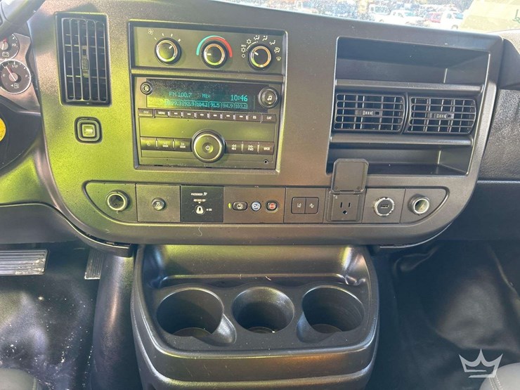 2019-gmc-3500-image-18