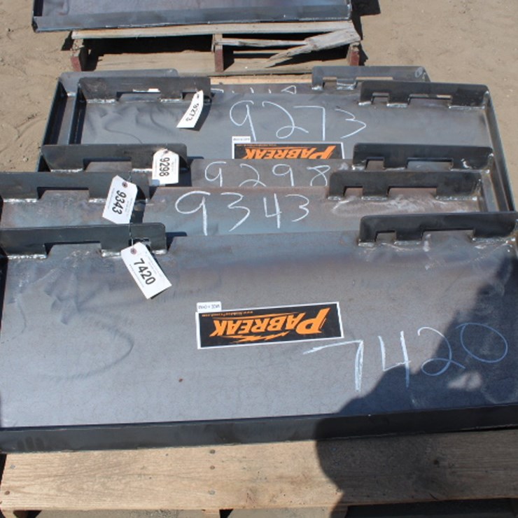 #7420 • Formed Skid Steer Plate