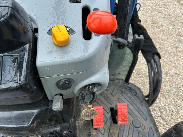 2015-new-holland-boomer-37-image-28