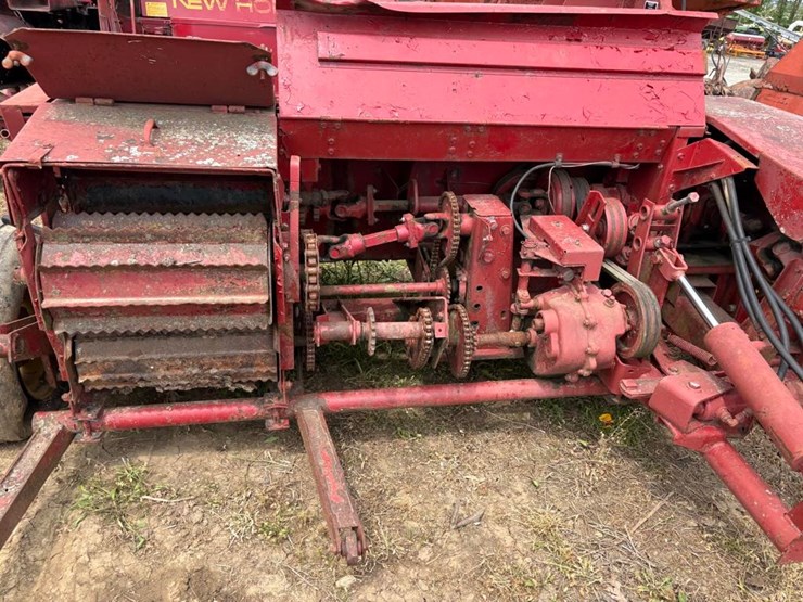 new-holland-790-image-8