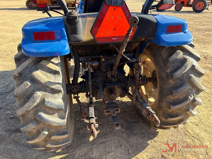 2003-new-holland-tc40-image-11