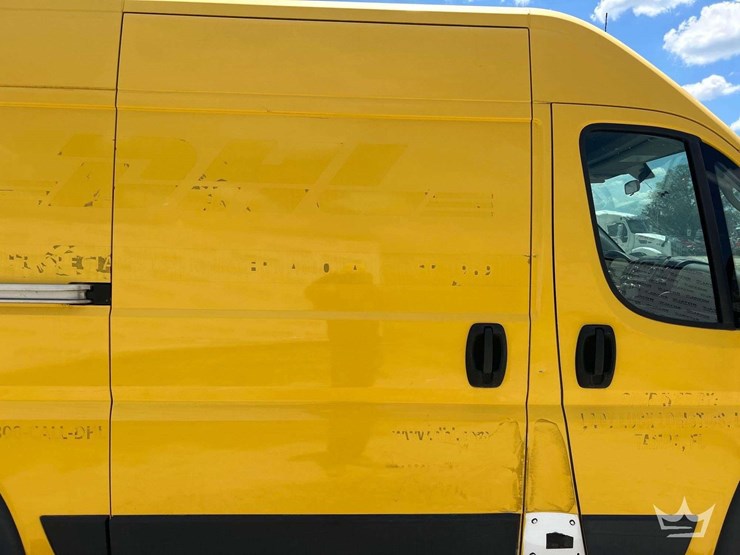 2018-ram-promaster-1500-image-17