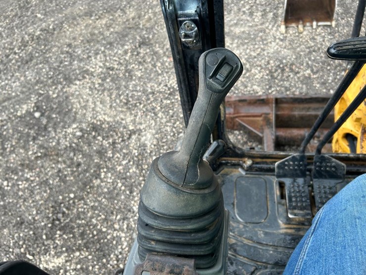 caterpillar-305e2-cr-image-23