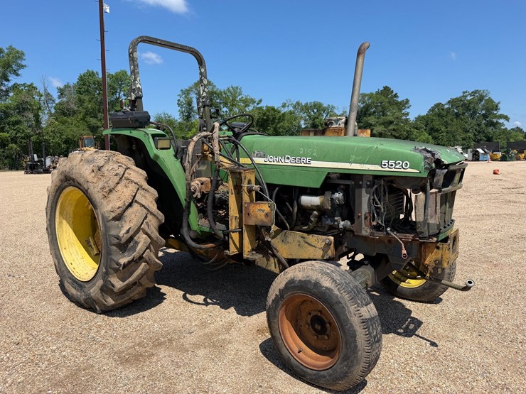 john-deere-5520-image-2