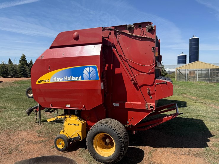 new-holland-br7090-image-2