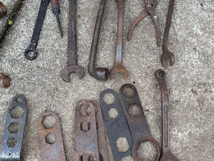 ford-wrench-assortment-image-4
