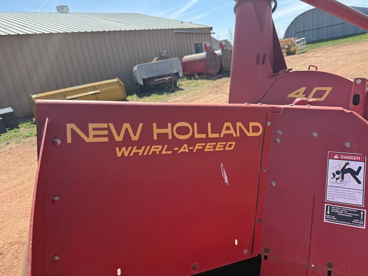 new-holland-40-image-6