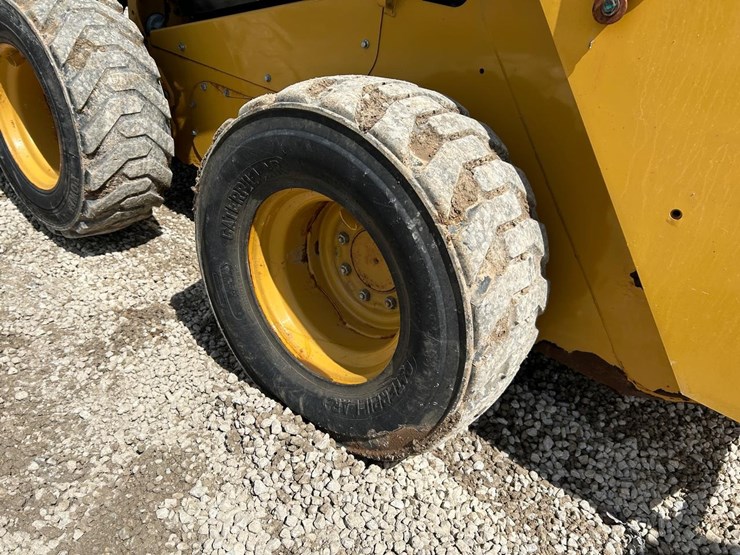 2015-caterpillar-246d-image-15