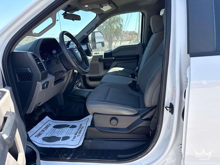 2022-ford-f350-image-19