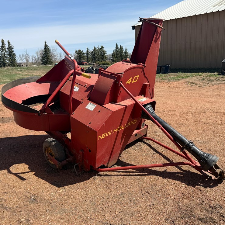 NEW HOLLAND 40
