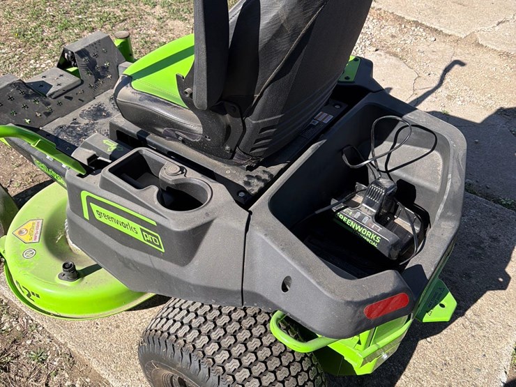 greenworks-pro-crz-428-electric-lawnmower-image-16