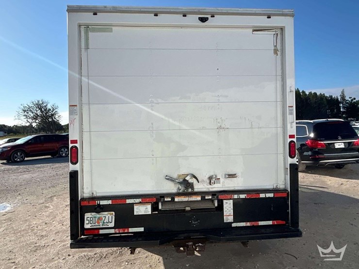 2019-gmc-3500-image-28