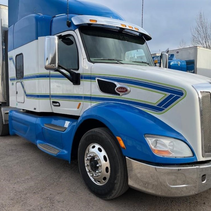 2020 Peterbilt 579 Semi