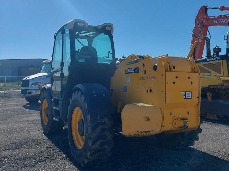 2014-jcb-535-140-image-4