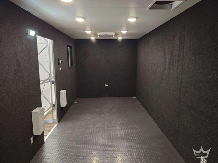 2025-precisions-provencal-22ft.-5th-wheel-mobile-office/-showroom-trailer-image-18