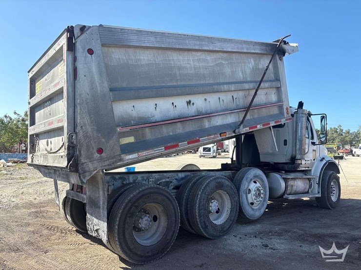2007-freightliner-m2-112-tri-axle-dump-truck-image-3