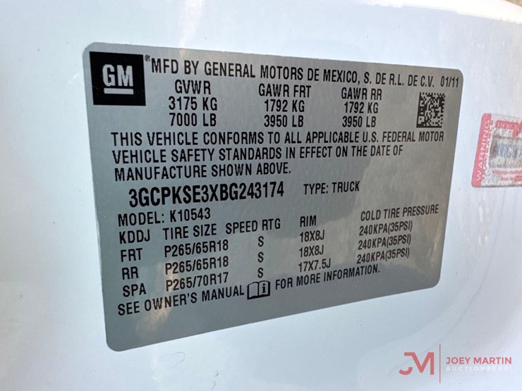 2011-chevrolet-silverado-1500-image-38