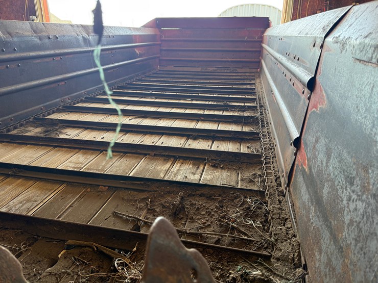 new-holland-791-image-8