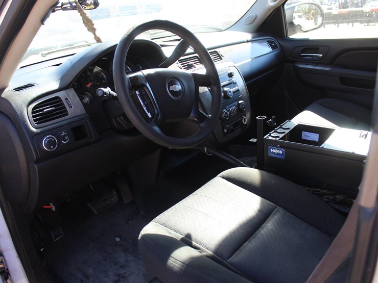 2013-chevrolet-tahoe-image-9