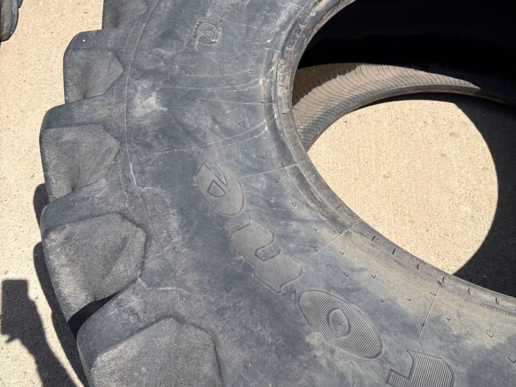 1-firestone-650/85r38-tire-image-5