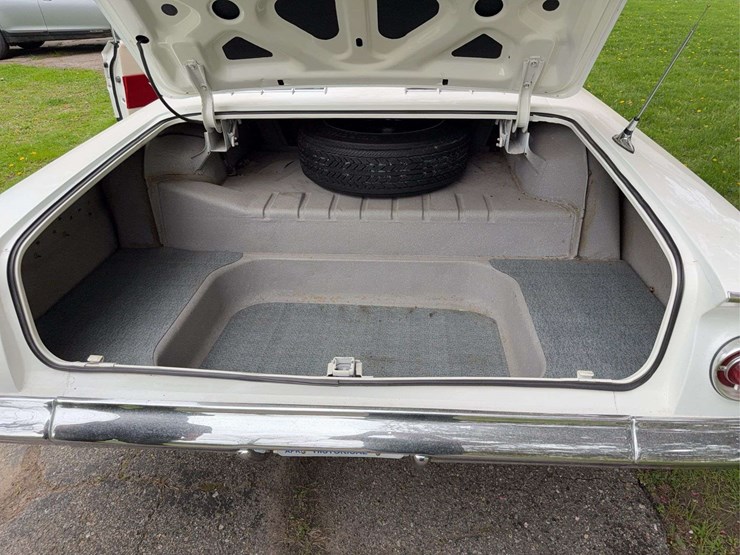 1961-chevrolet-impala-image-38