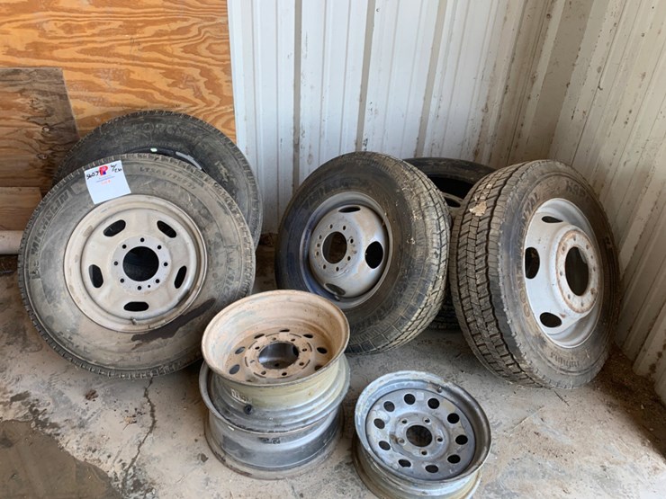 6-tires-and-4-rims-image-1