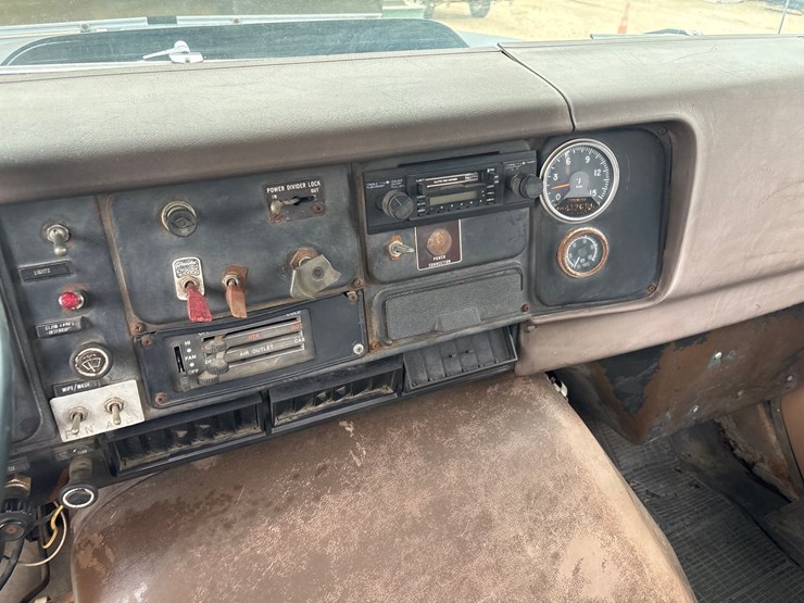#30574-•-international-s-series-|-for-parts/repairs-image-10