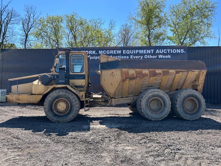 moxy-6225b-rock-truck-image-1