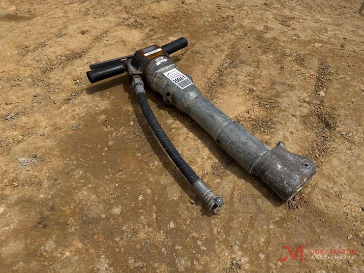 mac3-bb32-pneumatic-jack-hammer-image-1