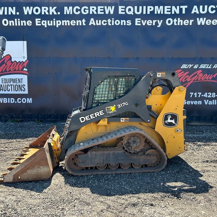 2023 DEERE 317G