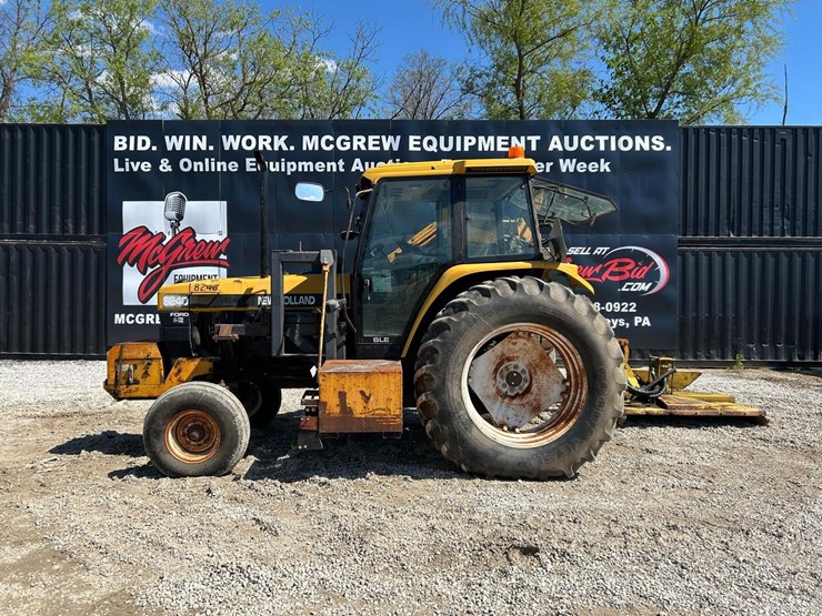 new-holland-8240-image-1