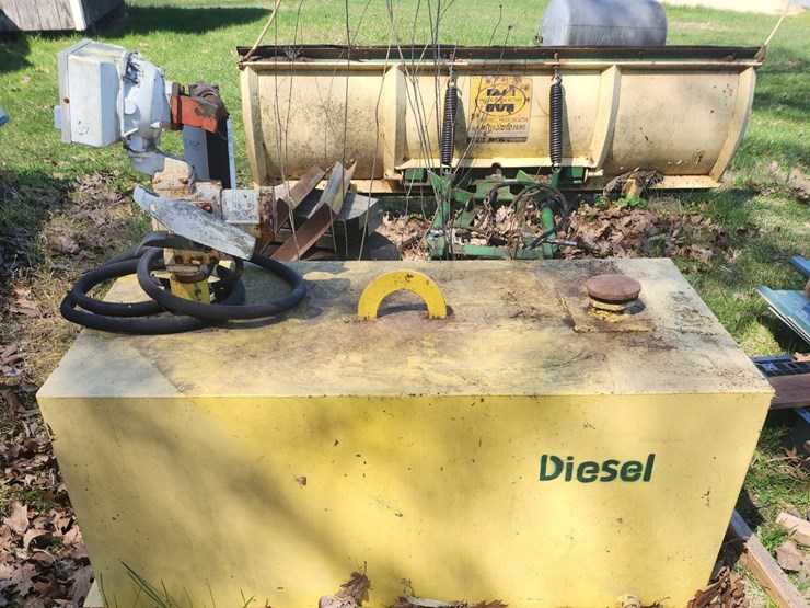 #6100-•-100-gallon-diesel-tank-(loganville,-wi)-image-2