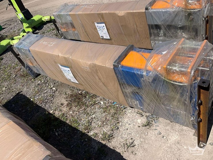 2025-iranch-irtpl-10,000lbs-two-post-automotive-lift-image-4