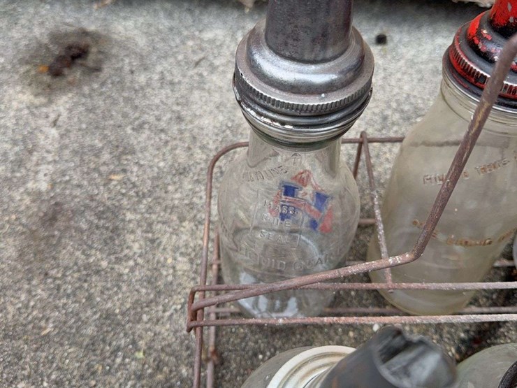oil-bottles-and-carrier-image-5