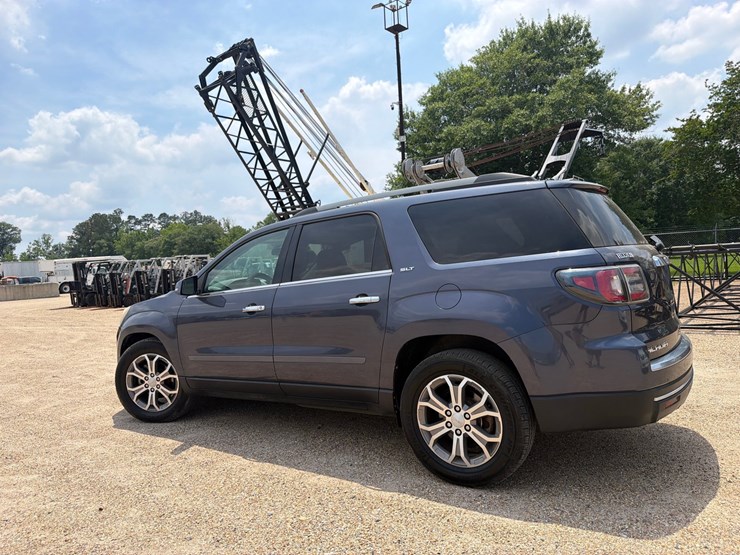 2013-gmc-acadia-image-4