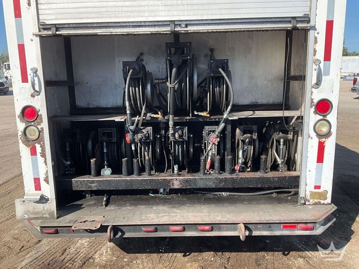 2012-freightliner-m2-112-t/a-fuel-and-lube-truck-image-53