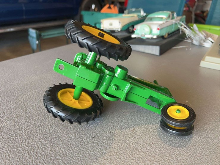 john-deere-model-a-image-13