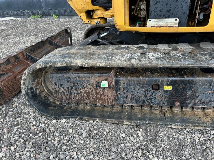 caterpillar-305e2-cr-image-15