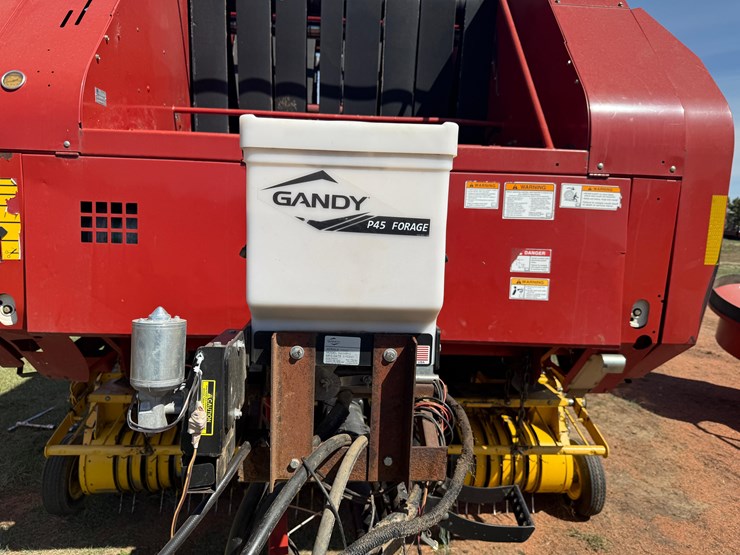 new-holland-br7090-image-12