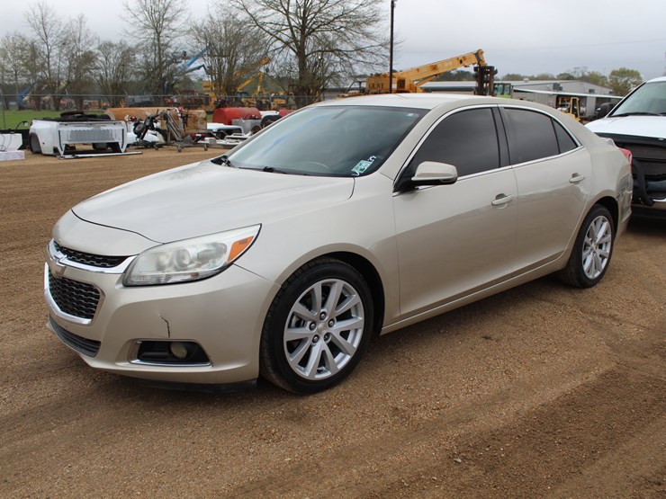 #35139-•-2014-chevrolet-malibu-lt-image-2