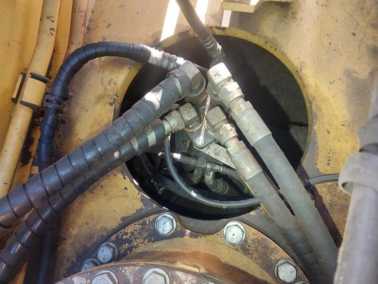 2013-komatsu-pc490-lc-10-image-27