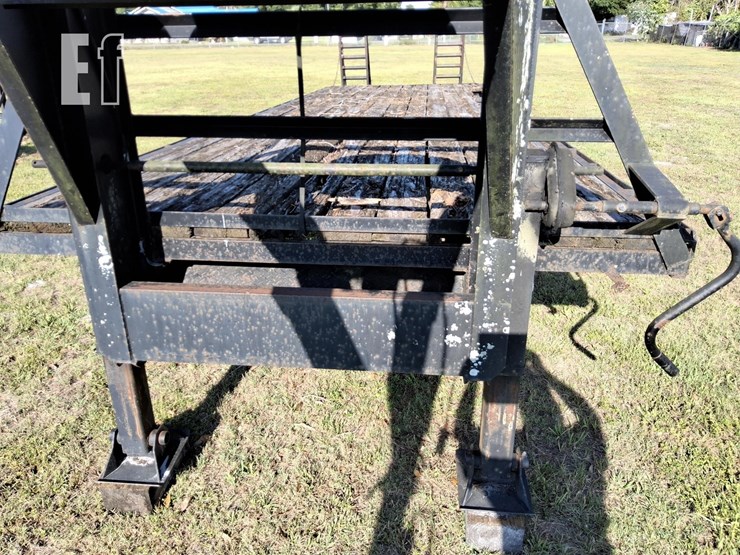 2012-patterson-30-ft-gooseneck-tandem-axle-image-7
