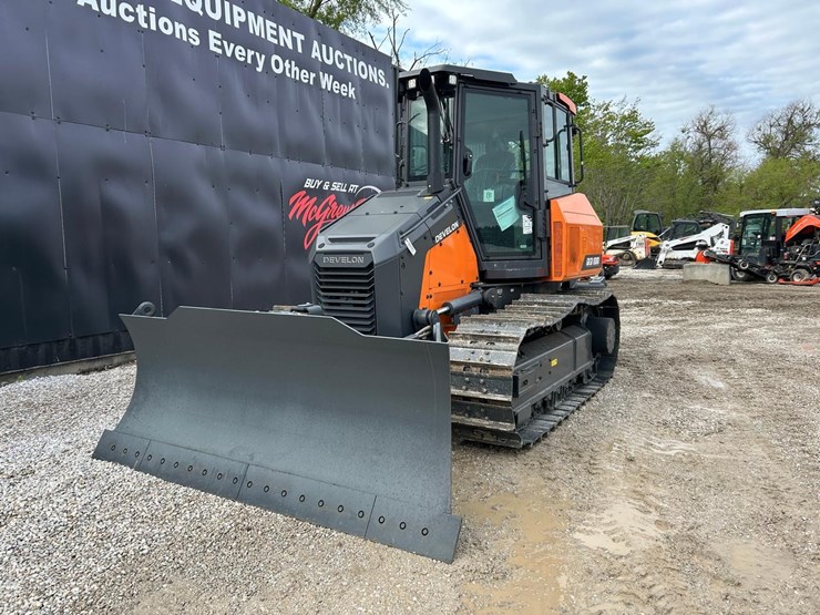 2026--develon-dd100-us10-crawler-dozer-image-8