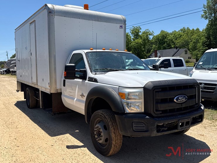2013-ford-f550-image-1
