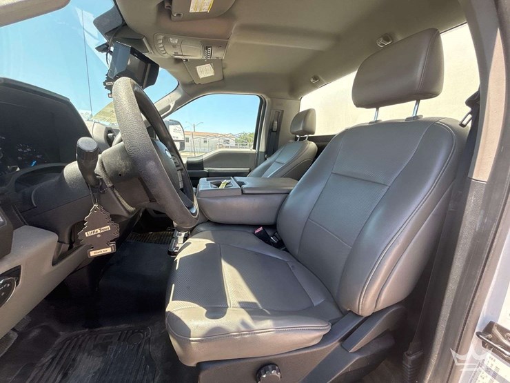 2020-ford-f550-image-28