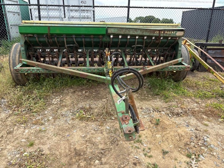 john-deere-8300-image-1
