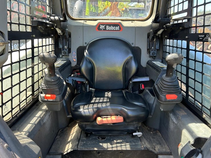 2021-bobcat-t64-image-19