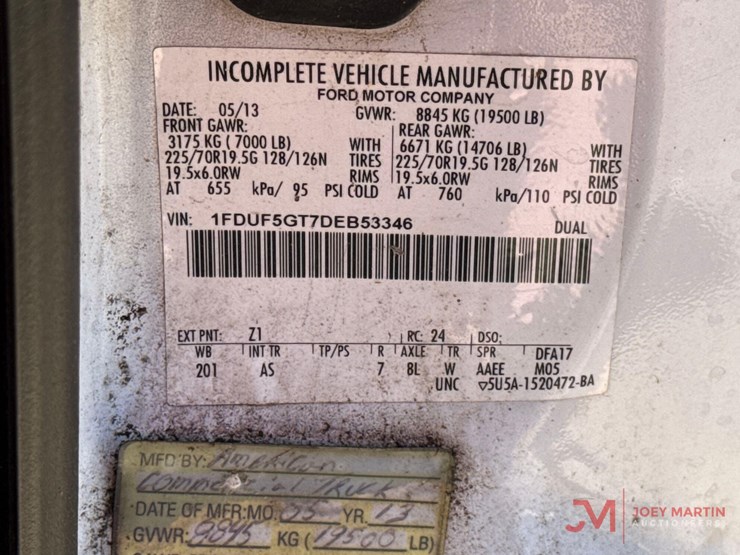 2013-ford-f550-image-24