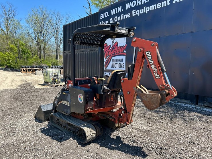 ditch-witch-xt855-image-2